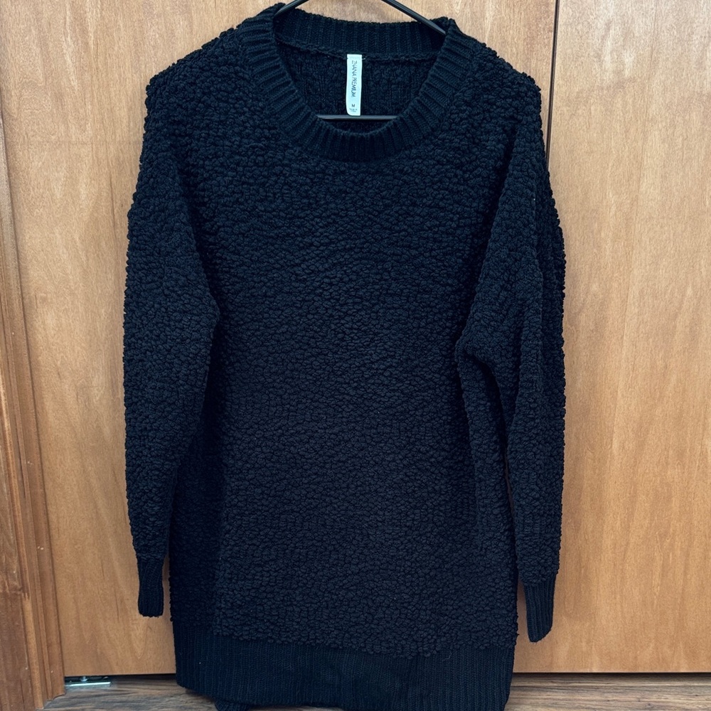 Zenana Outfitters Black Textured Crew Neck Sweater